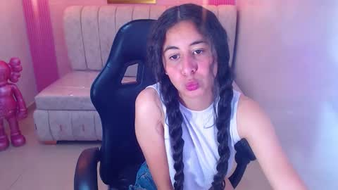 Snapshot of paris_1sub chatting on November 2025 12:59:02 PM Paris 1sub online show from November 2025 12:59:02 PM