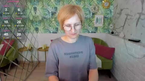 Snapshot of paris_cherry chatting on May 2026 04:40:01 AM Paris online show from May 2026 04:40:01 AM