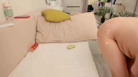 Sasha online show from October 2025 06:03:01 AM