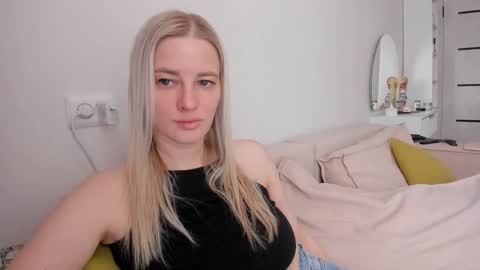 Sasha online show from November 2025 07:28:01 AM