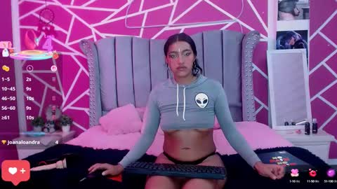 Snapshot of paris_hot12 chatting on March 2025 06:11:01 PM paris online show from March 2025 06:11:01 PM