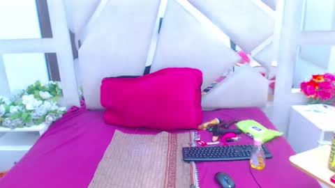 paris_squirtt online show from May 2026 09:19:01 PM