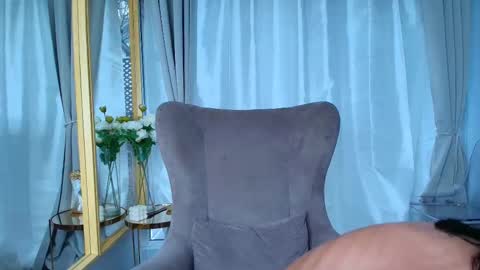 Paris online show from March 2026 05:57:01 AM