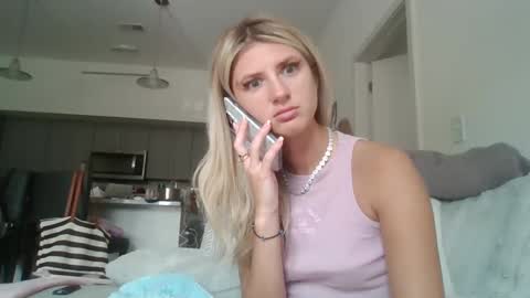 Snapshot of parisbaby2000 chatting on September 2025 02:28:01 PM parisbaby2000 online show from September 2025 02:28:01 PM