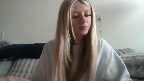 parisbaby2000 online show from March 2026 01:59:01 PM