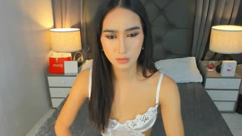 Snapshot of parismilker chatting on December 2025 11:09:01 PM parismilker online show from December 2025 11:09:01 PM