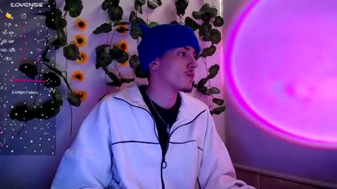 parker_222 online show from September 2025 09:42:01 PM