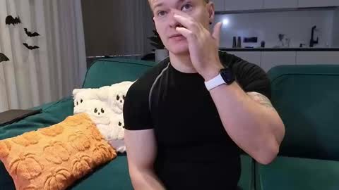 Pashka online show from October 2025 06:04:02 AM