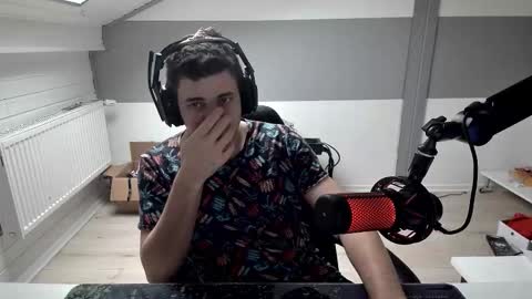 passi_18 online show from February 2026 03:08:01 PM