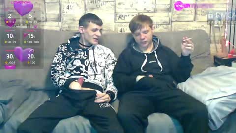 Max tall dark-haired guy with tattoos and Phil blond-haired online show from April 2026 01:33:01 AM