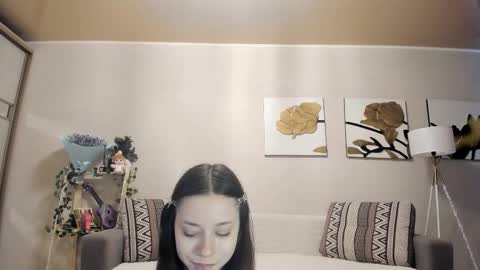 Bella online show from September 2025 04:12:01 AM