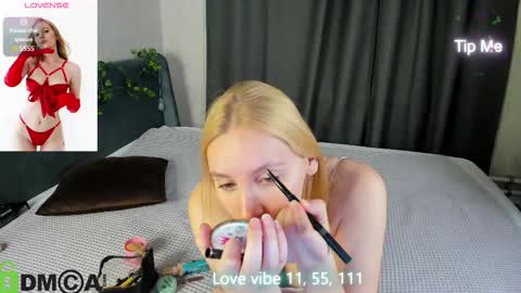 Snapshot of patr1cia_hart chatting on November 2025 12:43:02 AM patr1cia_hart online show from November 2025 12:43:02 AM