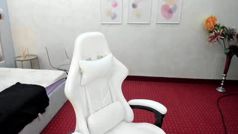 Patricia online show from December 2024 01:42:02 PM