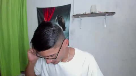 Snapshot of patrick_1_ chatting on April 2026 08:06:02 PM EDUAR Independent model online show from April 2026 08:06:02 PM