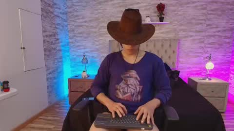 Patrick online show from November 2025 04:12:01 AM