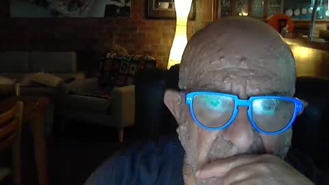 Snapshot of patvac chatting on December 2024 02:03:02 PM patvac online show from December 2024 02:03:02 PM