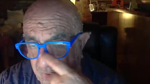 Snapshot of patvac chatting on January 2025 02:08:02 PM patvac online show from January 2025 02:08:02 PM