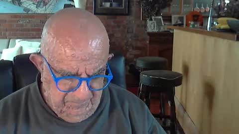 Snapshot of patvac chatting on October 2025 11:14:02 PM patvac online show from October 2025 11:14:02 PM