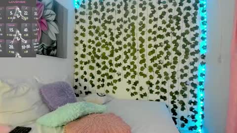 Snapshot of pau_delima__ chatting on March 2025 03:56:01 PM paulina online show from March 2025 03:56:01 PM