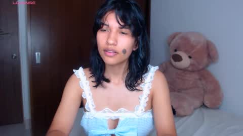 pau_heart_ online show from October 2025 10:54:02 AM