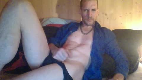 Snapshot of paueriwan chatting on February 2025 09:52:02 PM paueriwan online show from February 2025 09:52:02 PM