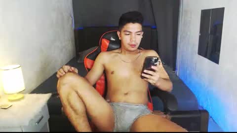 Snapshot of paul968323 chatting on April 2026 07:56:02 AM MrBigPaul online show from April 2026 07:56:02 AM