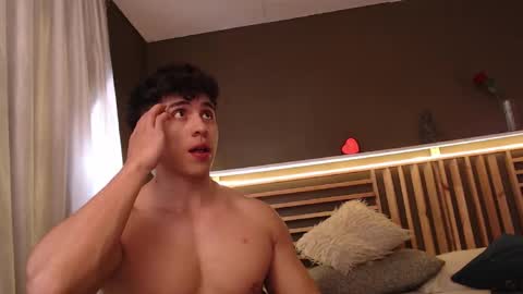 Paul online show from November 2025 01:36:01 PM