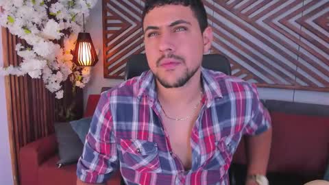 Paul Rivera online show from November 2025 07:13:02 PM