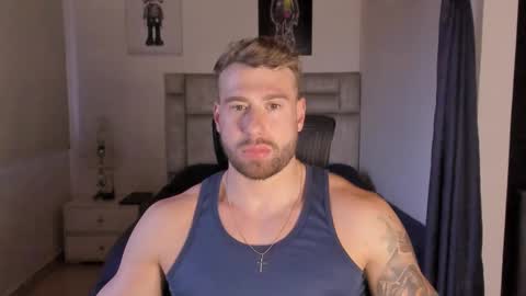 Snapshot of paul_roger chatting on September 2025 10:25:02 PM PAUL ROGER online show from September 2025 10:25:02 PM