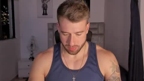 Snapshot of paul_roger chatting on October 2025 01:25:01 AM PAUL ROGER online show from October 2025 01:25:01 AM