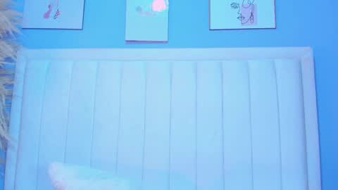 Snapshot of paula_brown18 chatting on February 2025 10:53:02 PM Pau online show from February 2025 10:53:02 PM