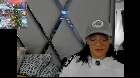 Snapshot of paula_daniela1 chatting on December 2024 10:15:02 PM Paula online show from December 2024 10:15:02 PM