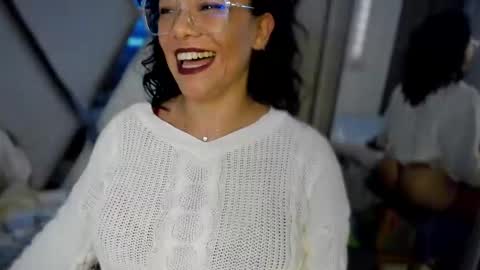 Snapshot of paula_daniela1 chatting on February 2025 08:57:01 PM Paula online show from February 2025 08:57:01 PM