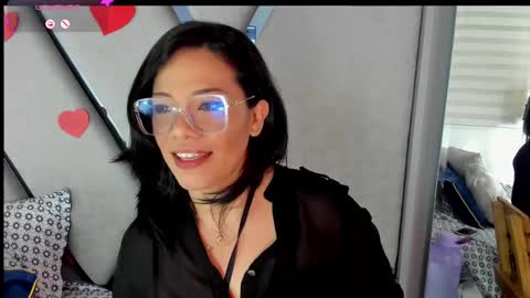 Snapshot of paula_daniela1 chatting on February 2025 10:10:02 PM Paula online show from February 2025 10:10:02 PM