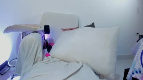 Snapshot of paula_perez07 chatting on March 2025 08:13:01 AM Paula perez - online show from March 2025 08:13:01 AM