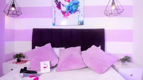 Snapshot of paulacastilla chatting on October 2025 09:59:02 PM Pau online show from October 2025 09:59:02 PM