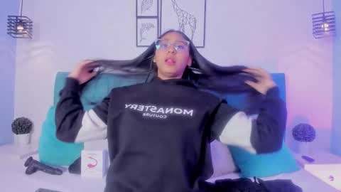 Snapshot of paulacastilla chatting on November 2025 12:16:01 PM Pau online show from November 2025 12:16:01 PM