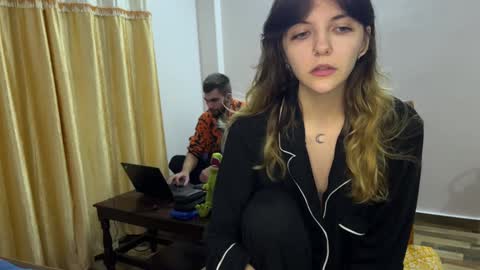 Isla  Chase online show from December 2024 03:32:02 PM