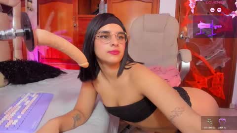 paulha_miller online show from October 2025 12:15:01 PM