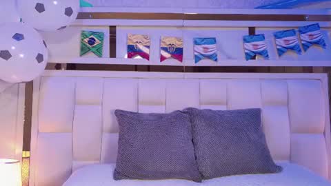 Paulina  online show from June 2026 07:29:01 PM