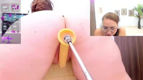 Paulina Davis  online show from October 2025 02:15:01 AM