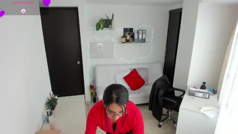 paulina online show from May 2026 06:37:01 PM