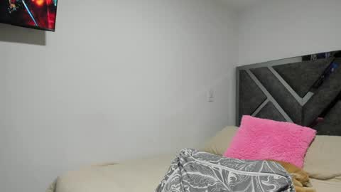 Snapshot of paulina_l chatting on March 2026 11:15:01 PM Paulina online show from March 2026 11:15:01 PM