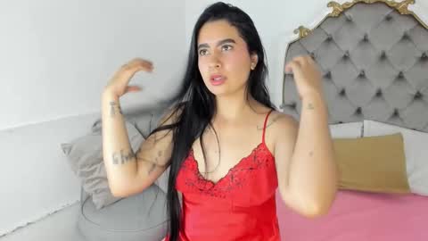 paulina lux online show from January 2026 11:47:01 AM