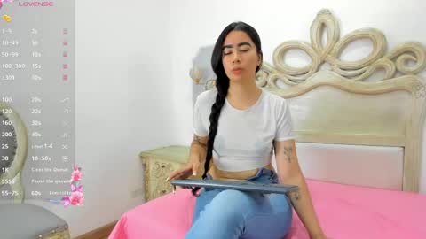 paulina lux online show from May 2026 07:42:02 PM
