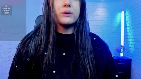 Paulina  online show from March 2026 12:33:01 PM