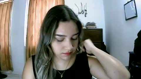 paulina_x_x online show from June 2026 09:50:01 PM