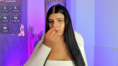 Paulina Belle online show from May 2026 01:18:02 PM