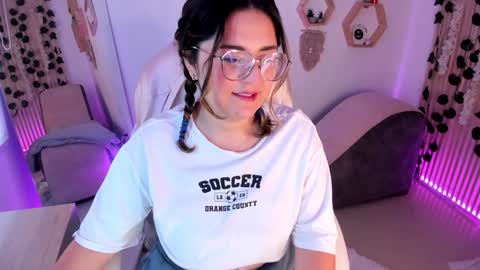 Estefania online show from December 2024 01:51:01 PM