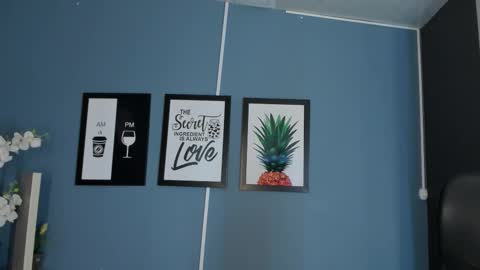 Paulina online show from February 2026 12:01:02 PM